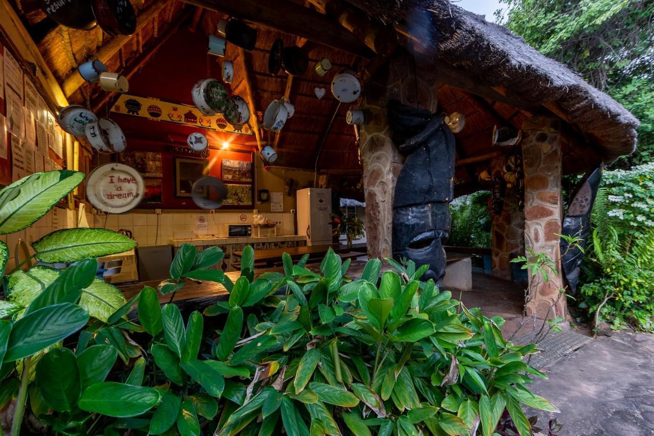 Victoria Falls Backpackers Lodge- Camp Sites Eksteriør bilde