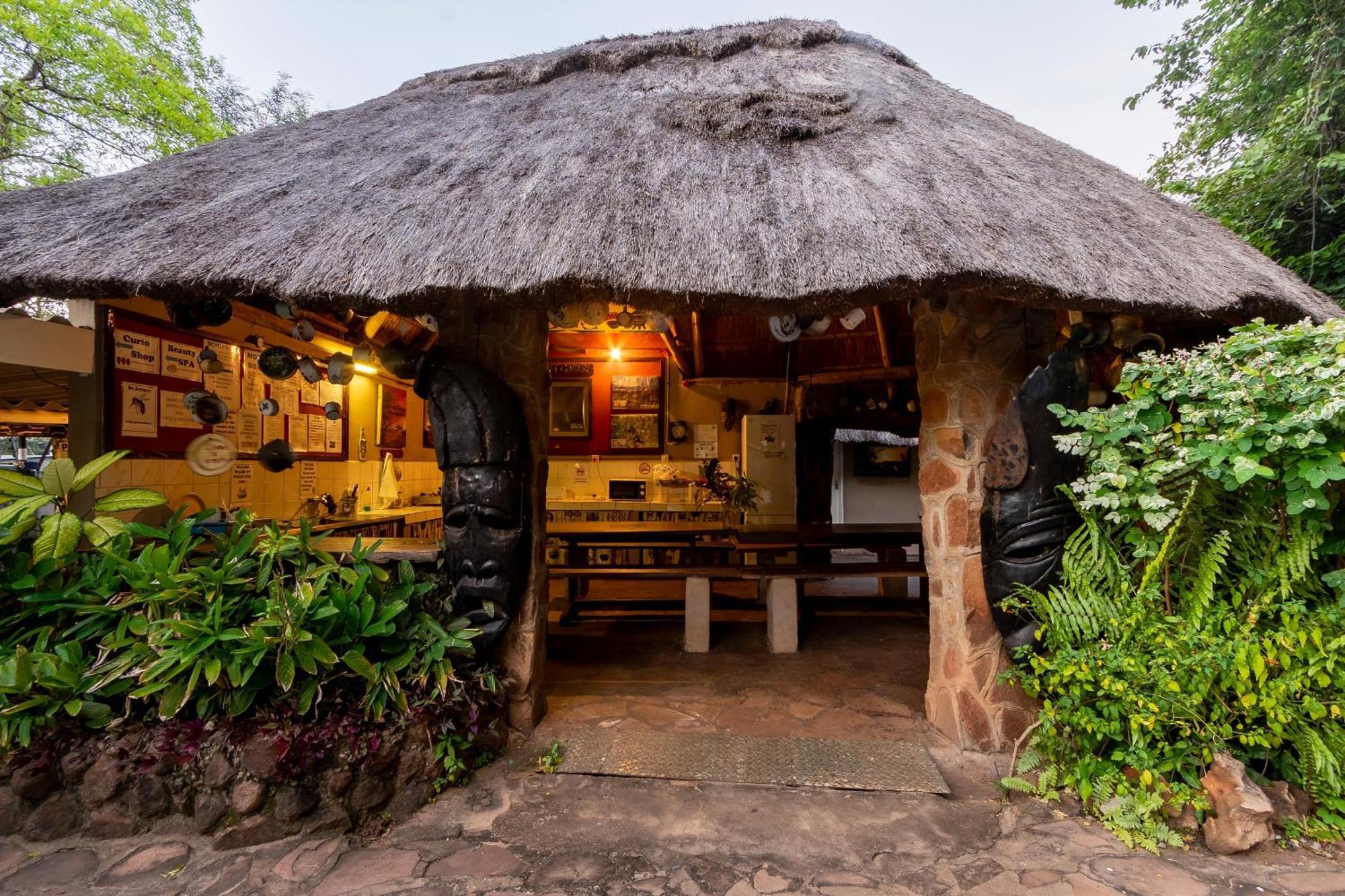 Victoria Falls Backpackers Lodge- Camp Sites Eksteriør bilde